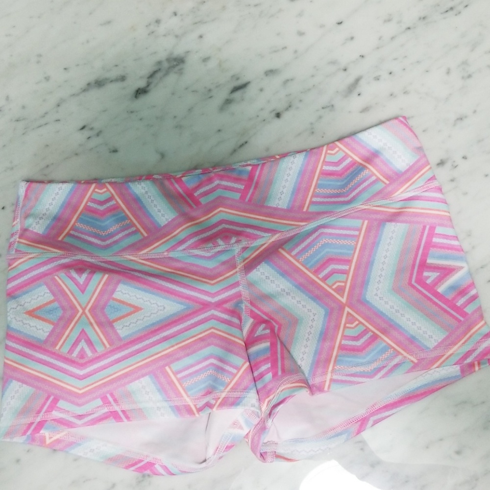 Fleo Pastel Aztec
